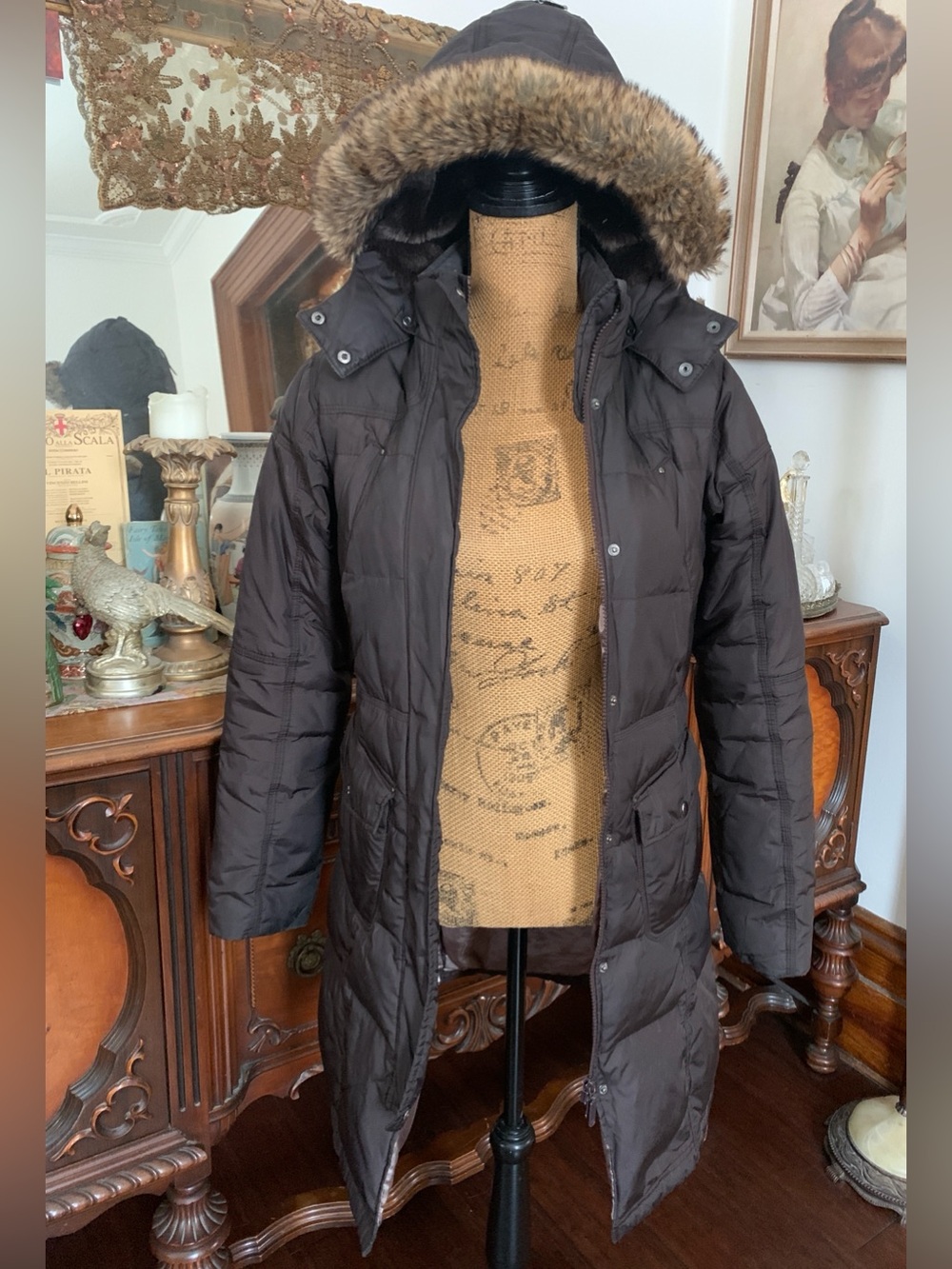 Pre-loved Dark Chocolate Brown Down-filled Winter Coat w Faux Fur Trimmed Hood